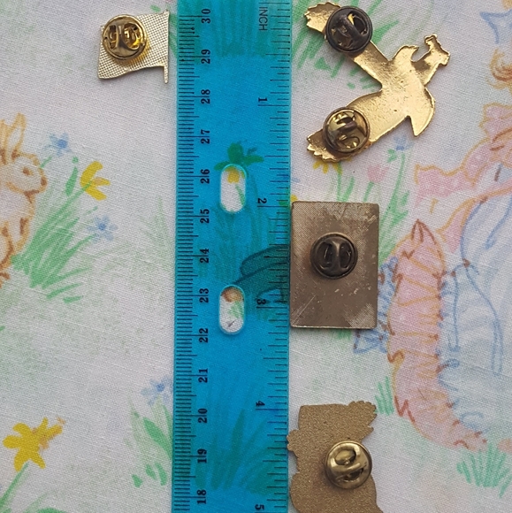 🌙Vtg 4 Patriot, American, POW MIA Pins - Picture 8 of 8